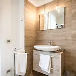 아파트 Lake Home Holiday 코모