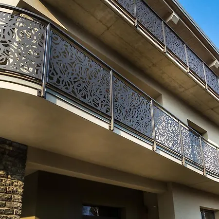 Lake Home Holiday * 코모