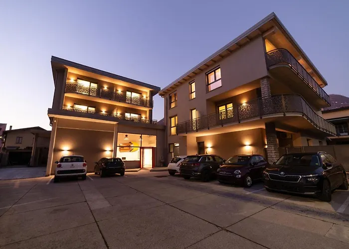 Lake Home Holiday アパート