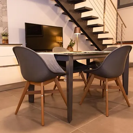 Lake Home Holiday 公寓