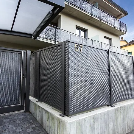 Lake Home Holiday * 科莫