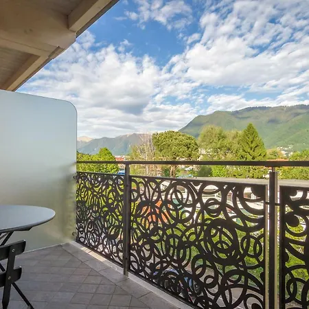 Lake Home Holiday 科莫