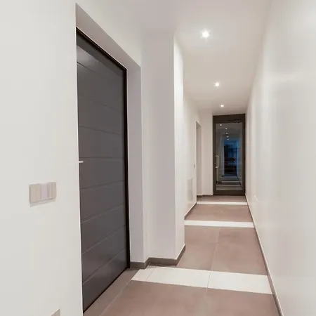 شقة لاك هوم هوليداي *