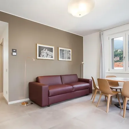 شقة لاك هوم هوليداي