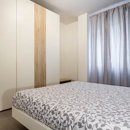 شقة لاك هوم هوليداي